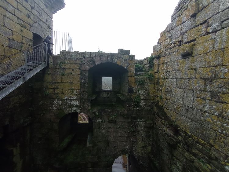 Detalla torre interior